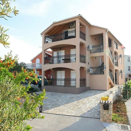 Apartmani Natasa Nino Jezera, Murter Bagian luar foto