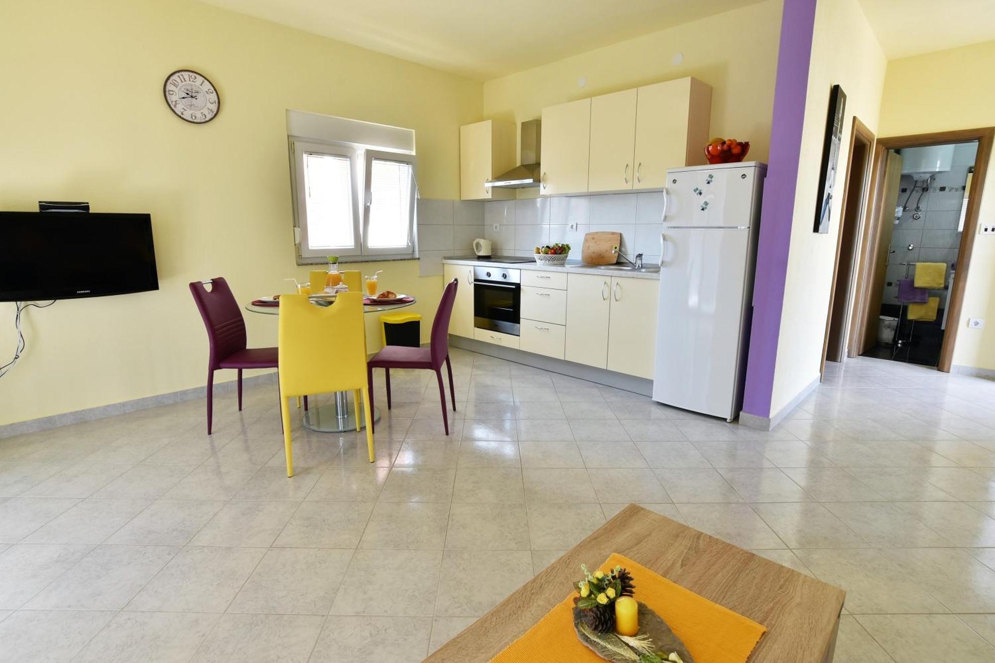 Apartmani Natasa Nino Jezera, Murter Ruang foto