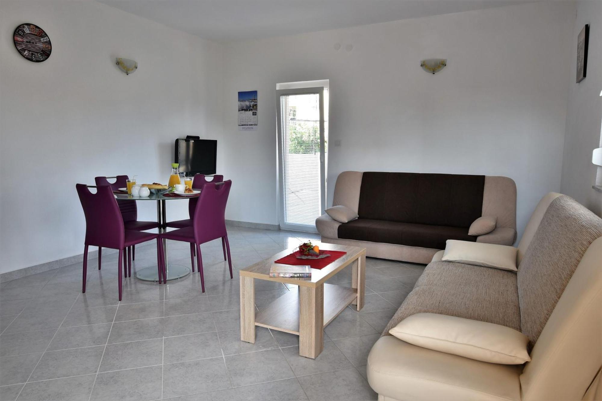 Apartmani Natasa Nino Jezera, Murter Ruang foto