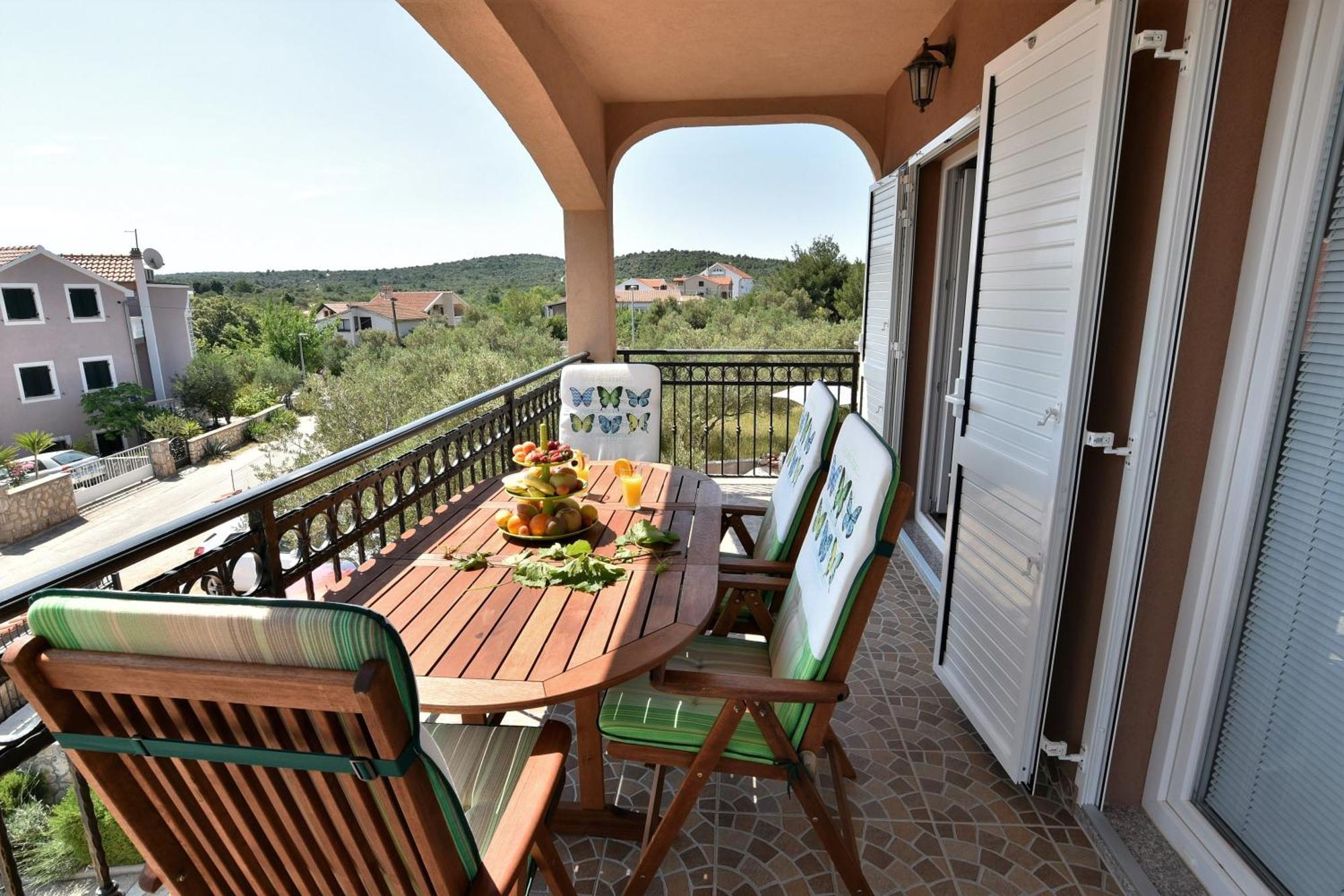 Apartmani Natasa Nino Jezera, Murter Ruang foto