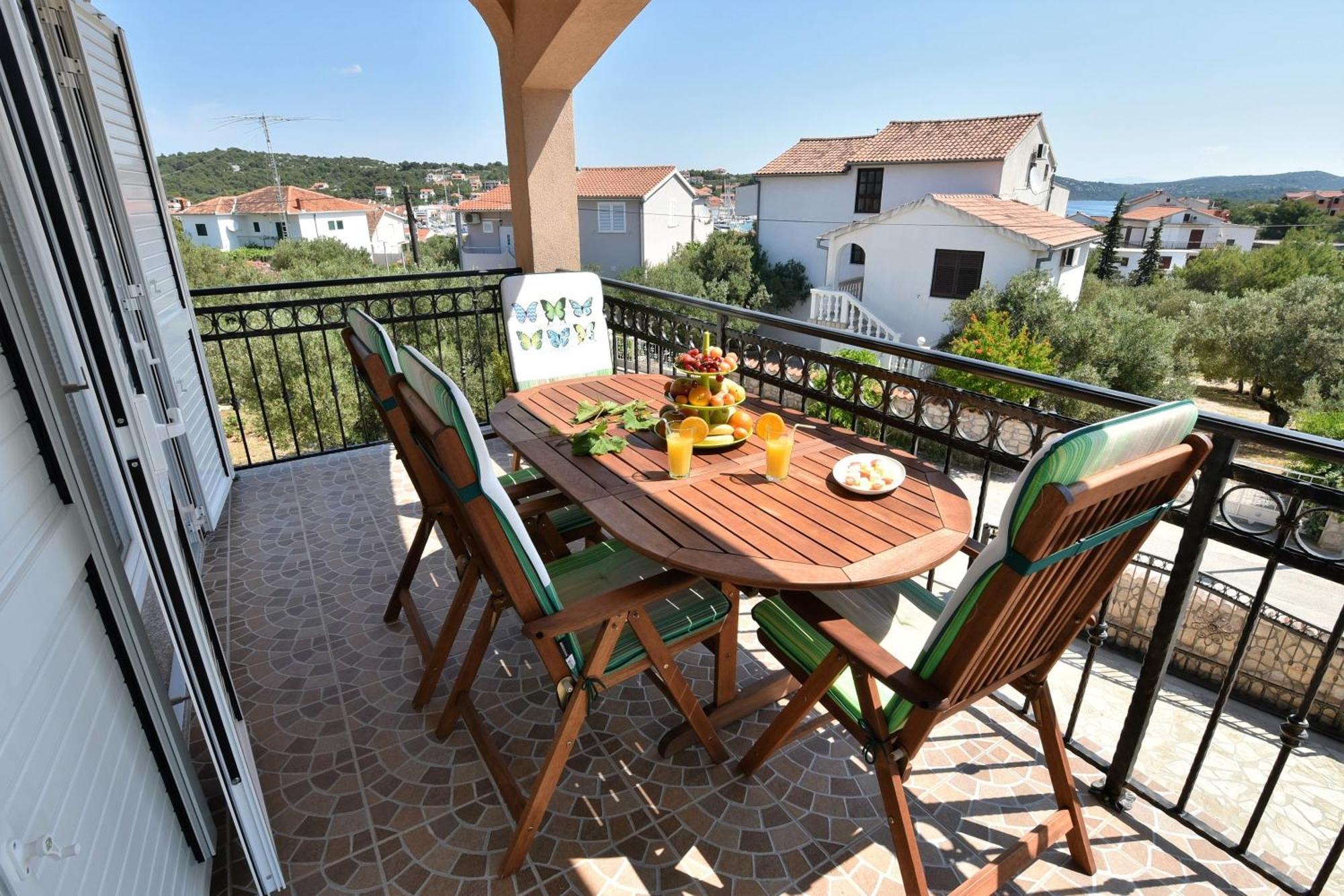 Apartmani Natasa Nino Jezera, Murter Ruang foto